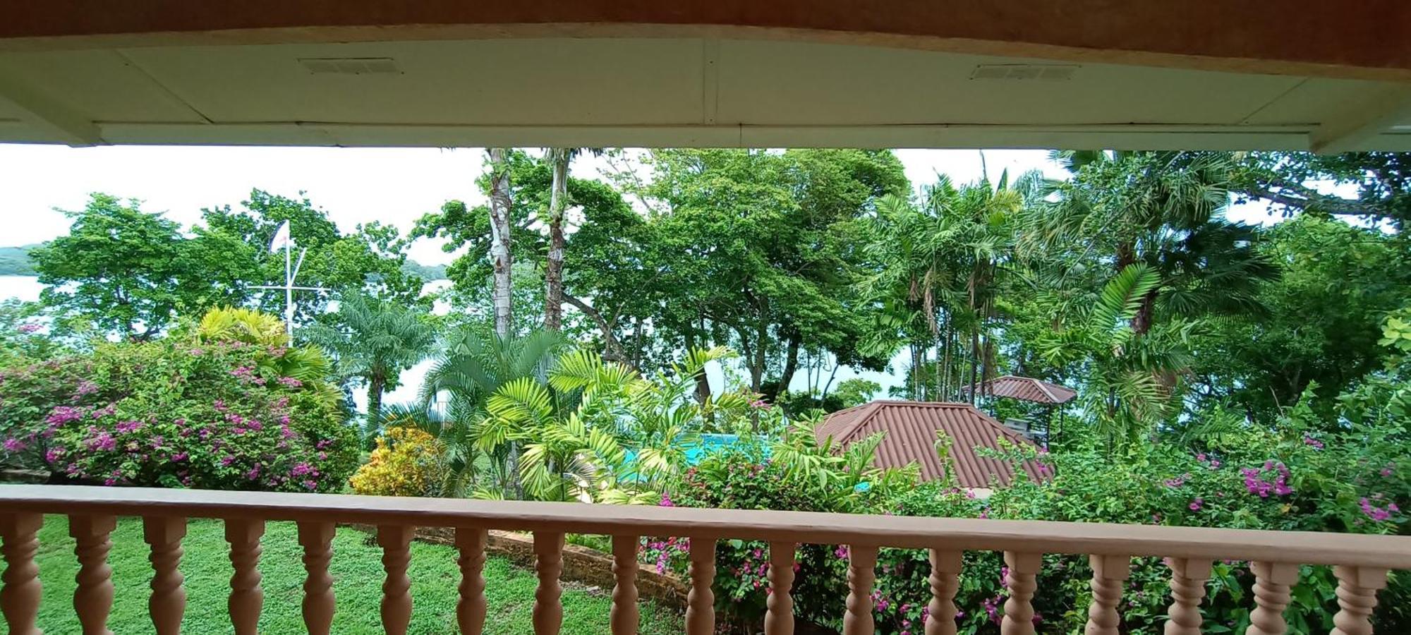 Gone Fishing Panama Resort Бока-Чіка Екстер'єр фото